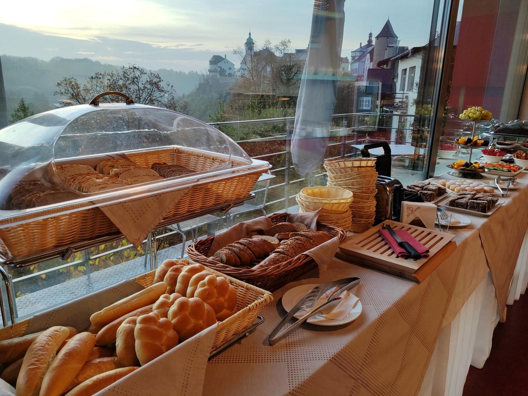 Hotel Rajska Zahrada Nové Město nad Metují Zewnętrze zdjęcie