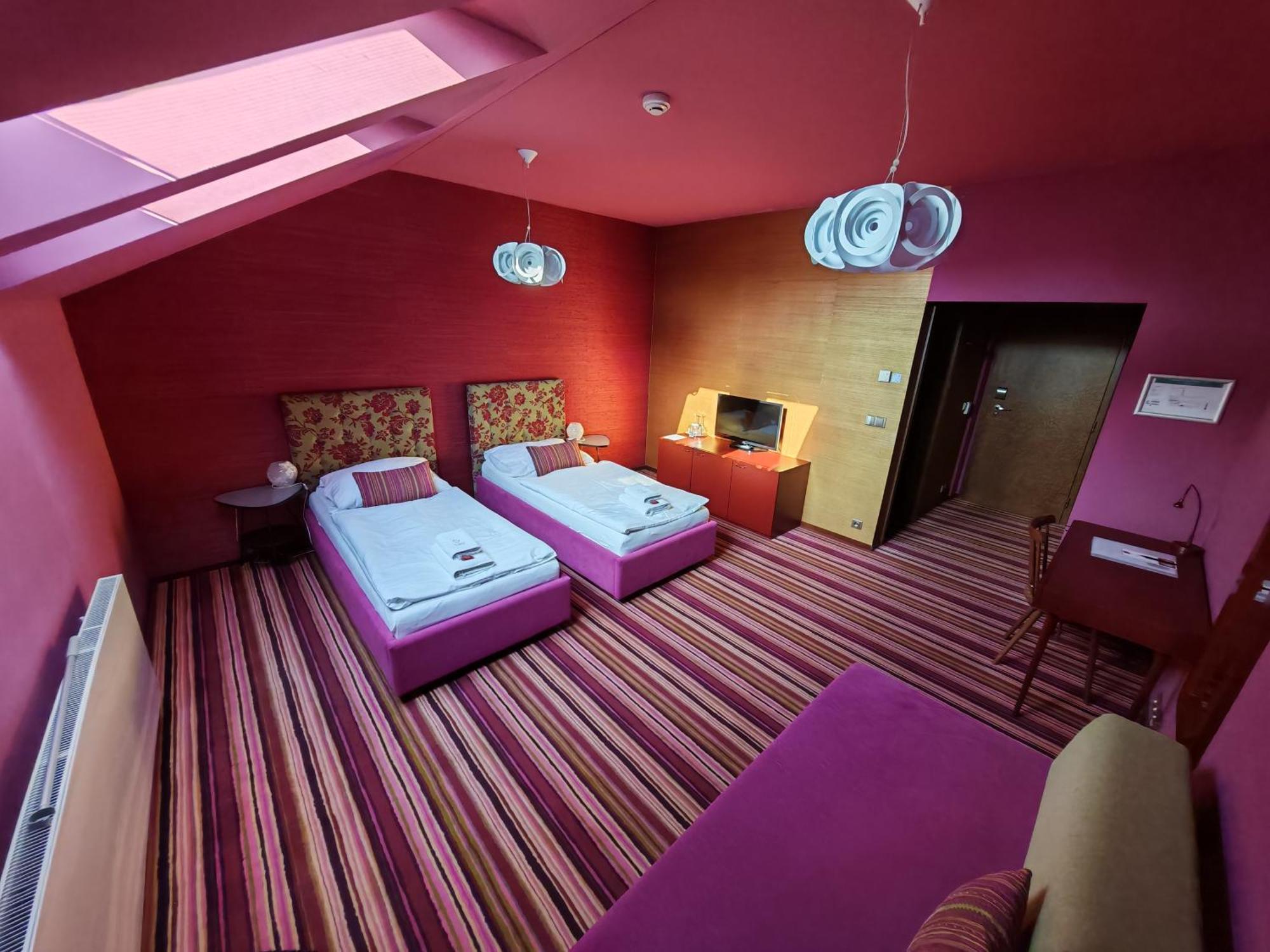 Hotel Rajska Zahrada Nové Město nad Metují Zewnętrze zdjęcie
