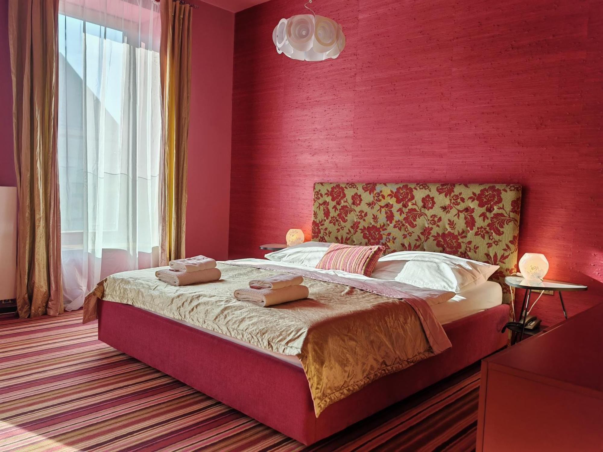 Hotel Rajska Zahrada Nové Město nad Metují Zewnętrze zdjęcie