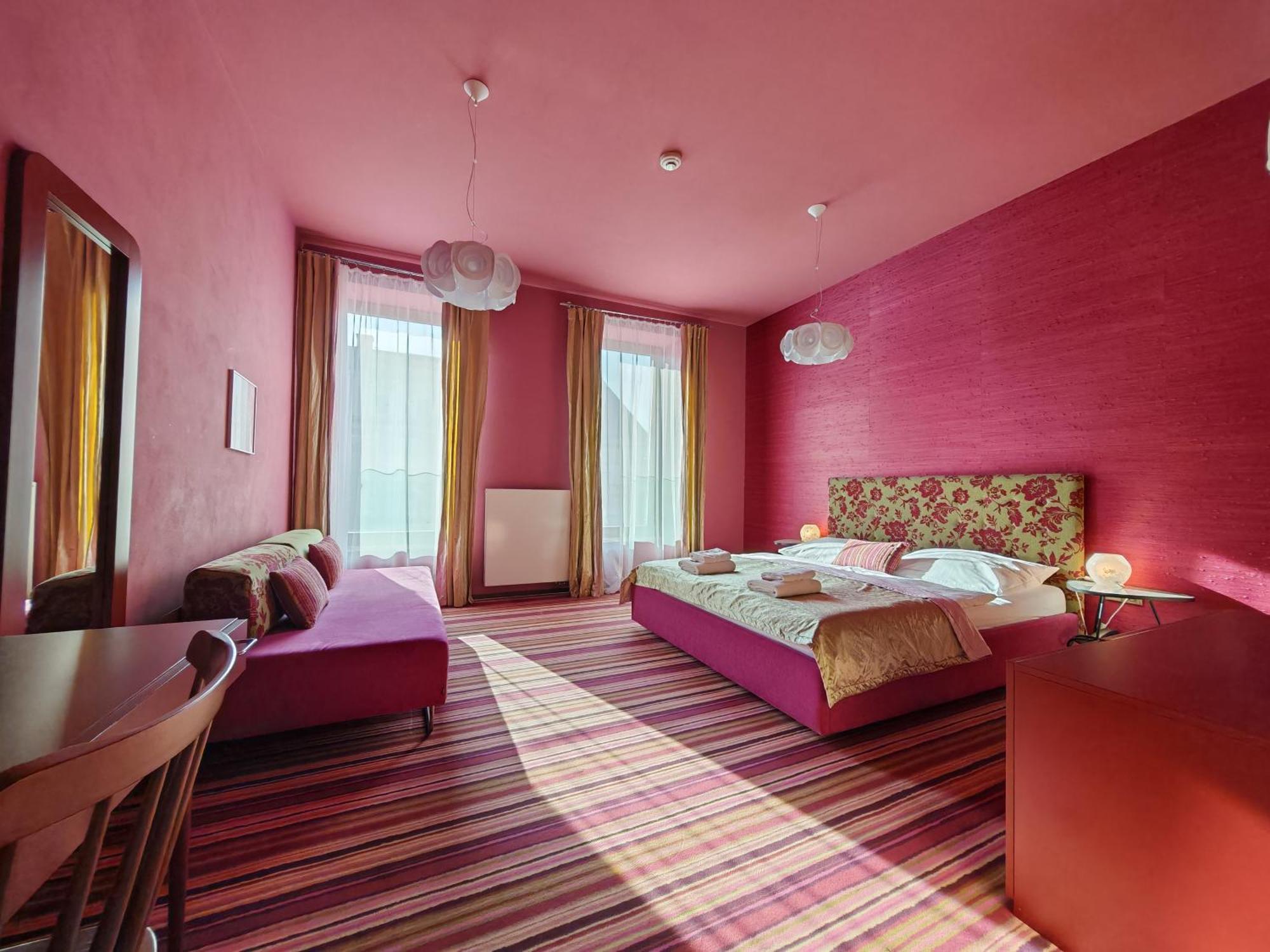 Hotel Rajska Zahrada Nové Město nad Metují Zewnętrze zdjęcie
