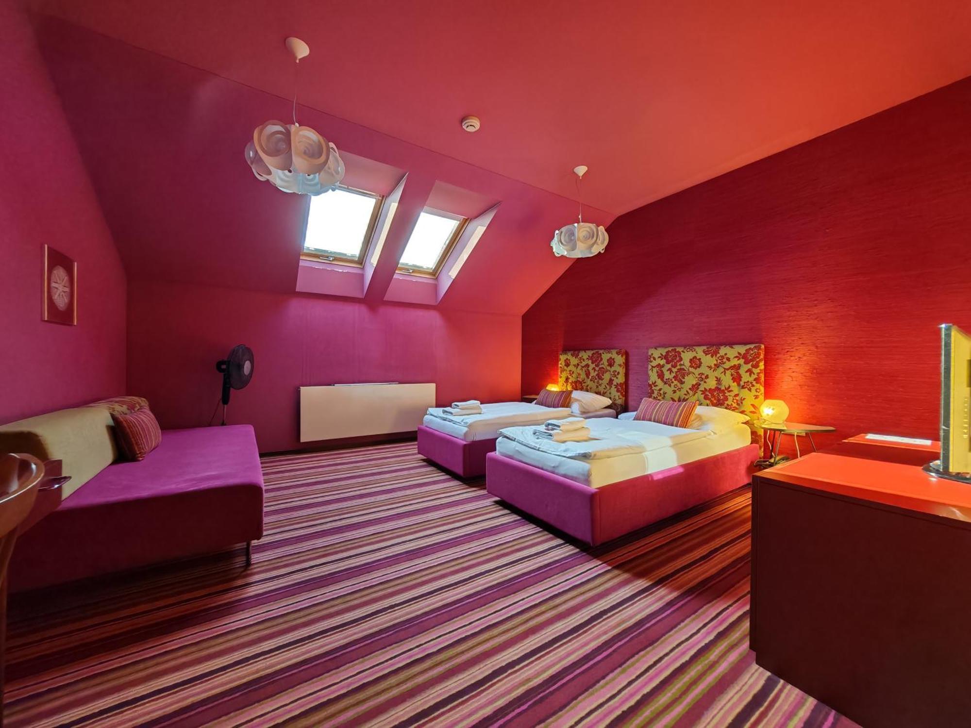 Hotel Rajska Zahrada Nové Město nad Metují Zewnętrze zdjęcie